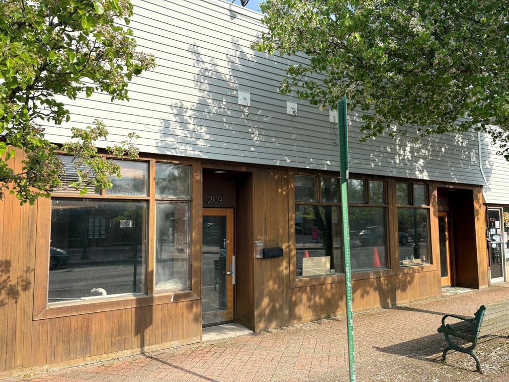 1205 Main St, Branford, CT for lease Building Photo- Image 1 of 8