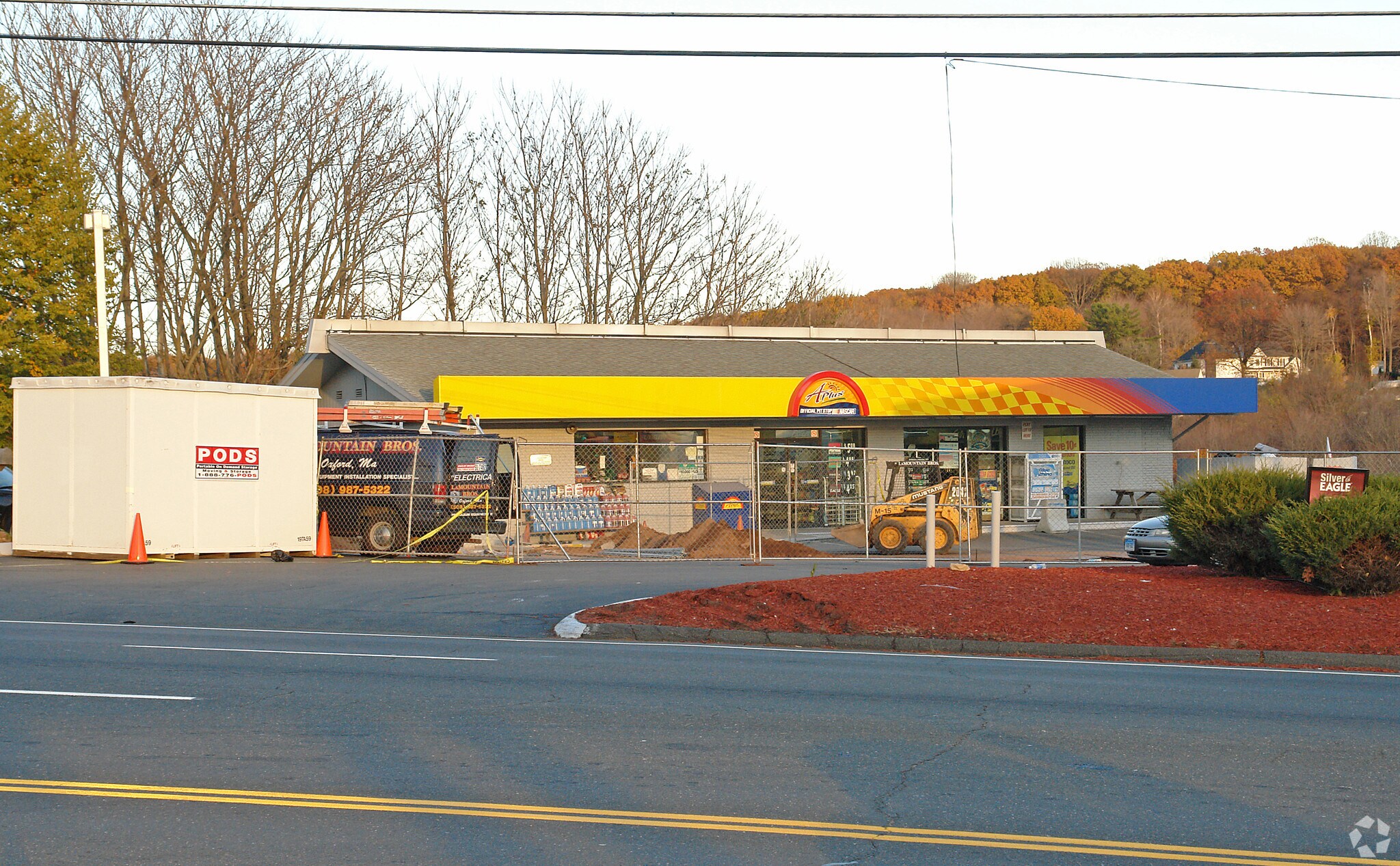 957 West St, Southington, CT for sale Primary Photo- Image 1 of 1
