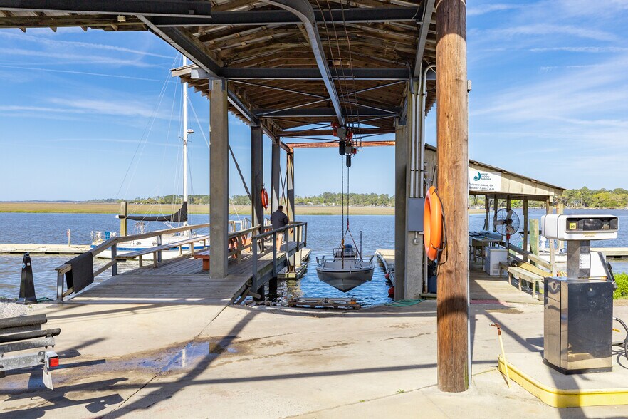 171 Azalea Rd, Midway, GA for sale - Building Photo - Image 1 of 1