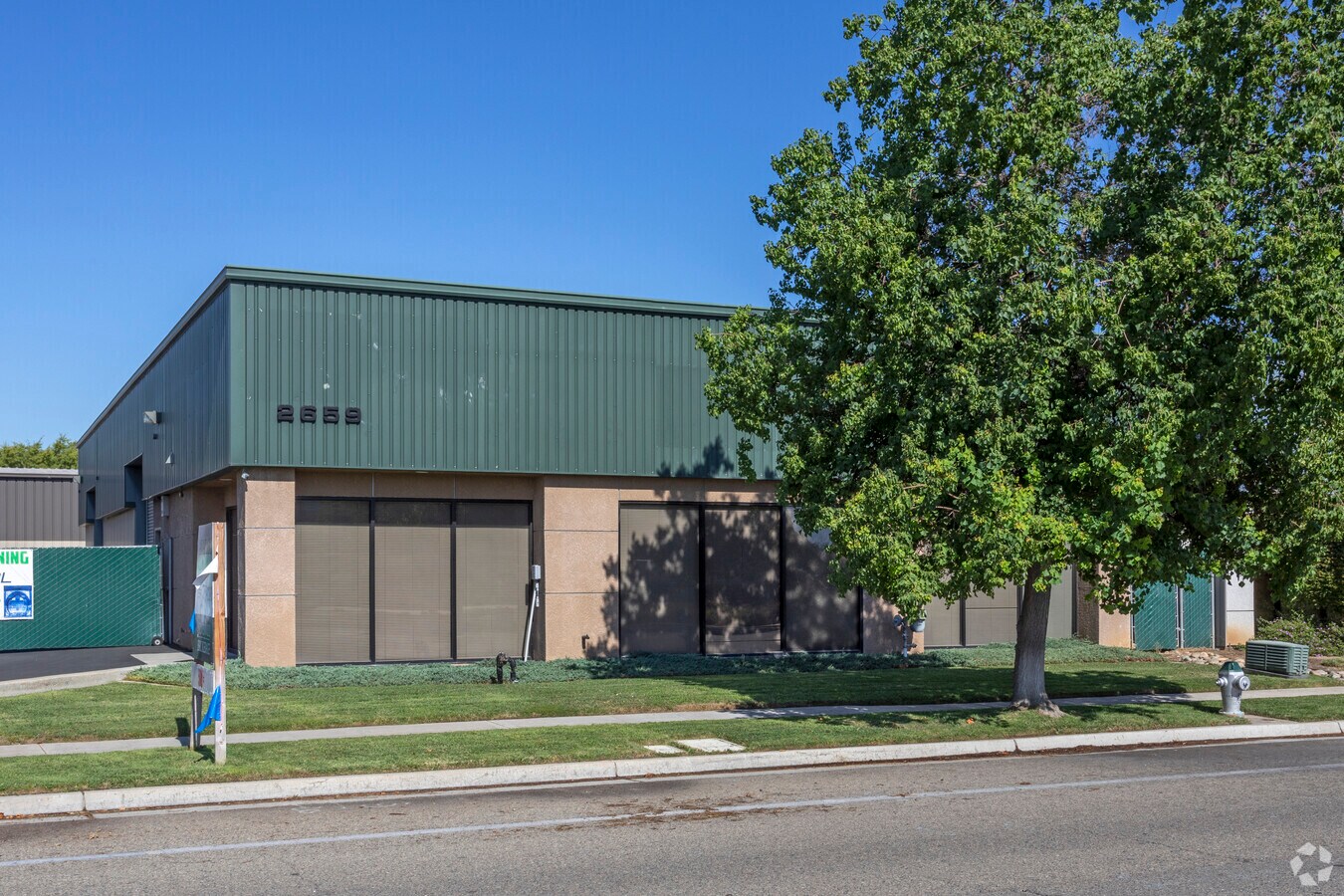 2659 N Fowler Ave, Fresno, CA 93727