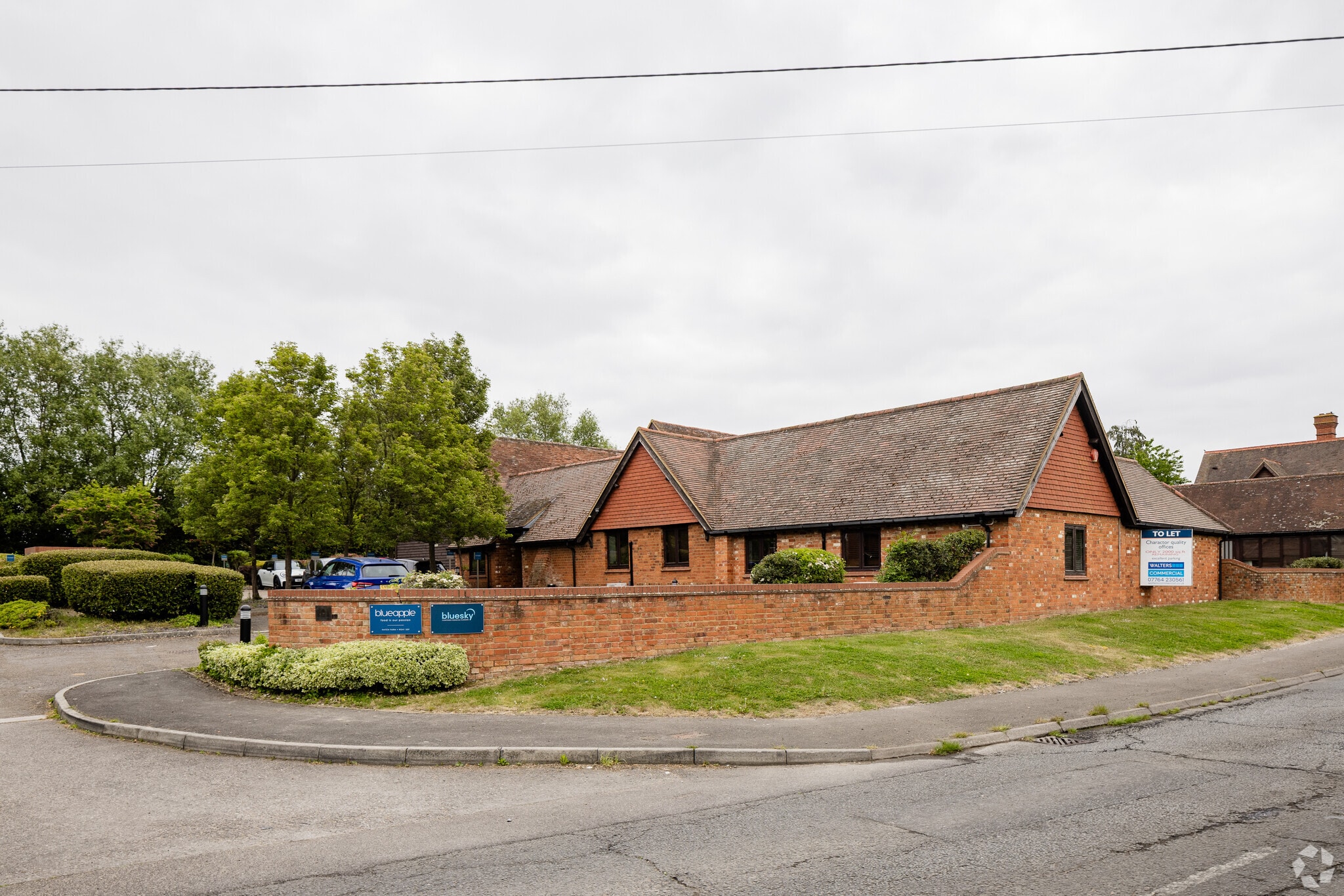 Mill Ln, Wokingham for sale Primary Photo- Image 1 of 1