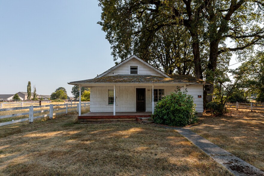 2675 Gable Rd, Saint Helens, OR for sale - Primary Photo - Image 1 of 10