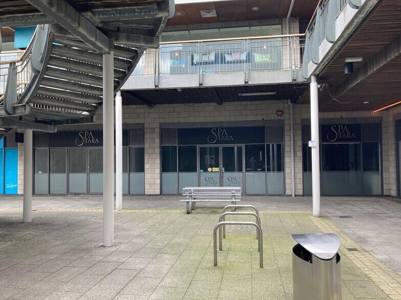 Village Sq, Brighton for lease - Building Photo - Image 3 of 8