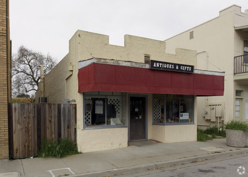 15 Main St, Isleton, CA 95641