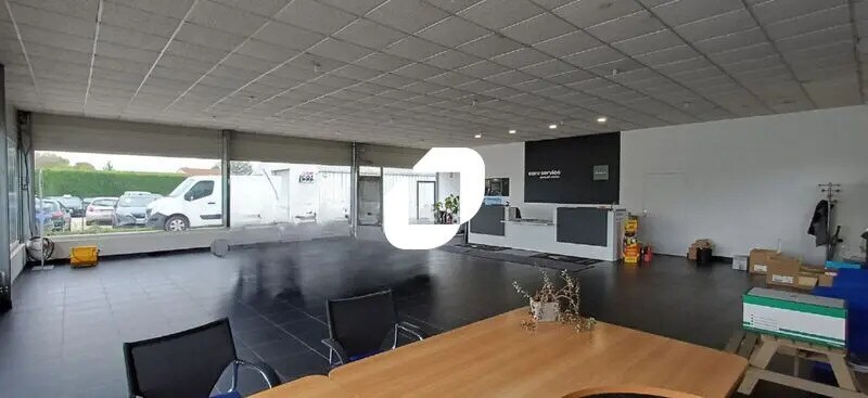 Retail in Bréval for lease - Building Photo - Image 3 of 22