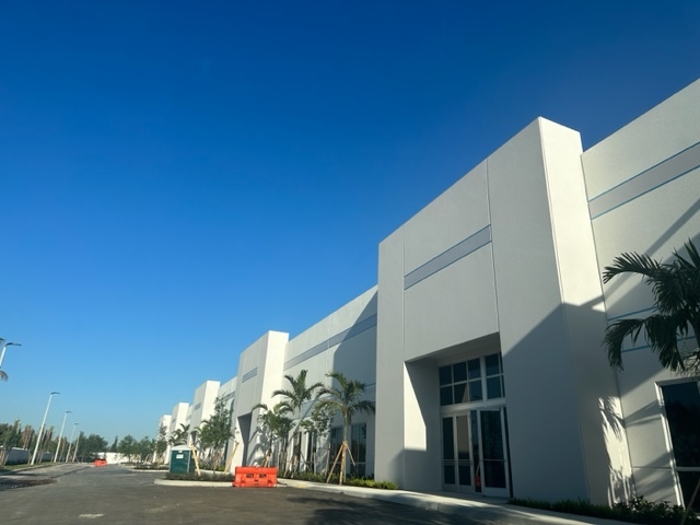 1501 N Florida Mango Rd, West Palm Beach, FL for lease - Building Photo - Image 1 of 12