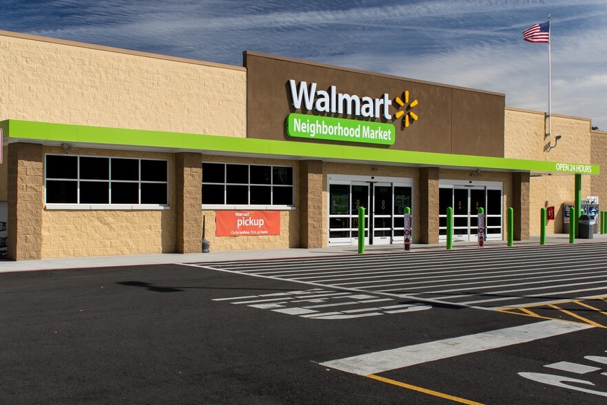 Walmart, Waycross, GA 31501 Retail for Sale