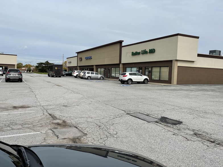 3283-3369 Willowcreek Rd, Portage, IN for lease - Building Photo - Image 2 of 9