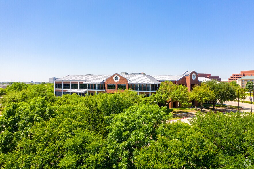 2200 N Greenville Ave, Richardson, TX 75082 2200 Greenville