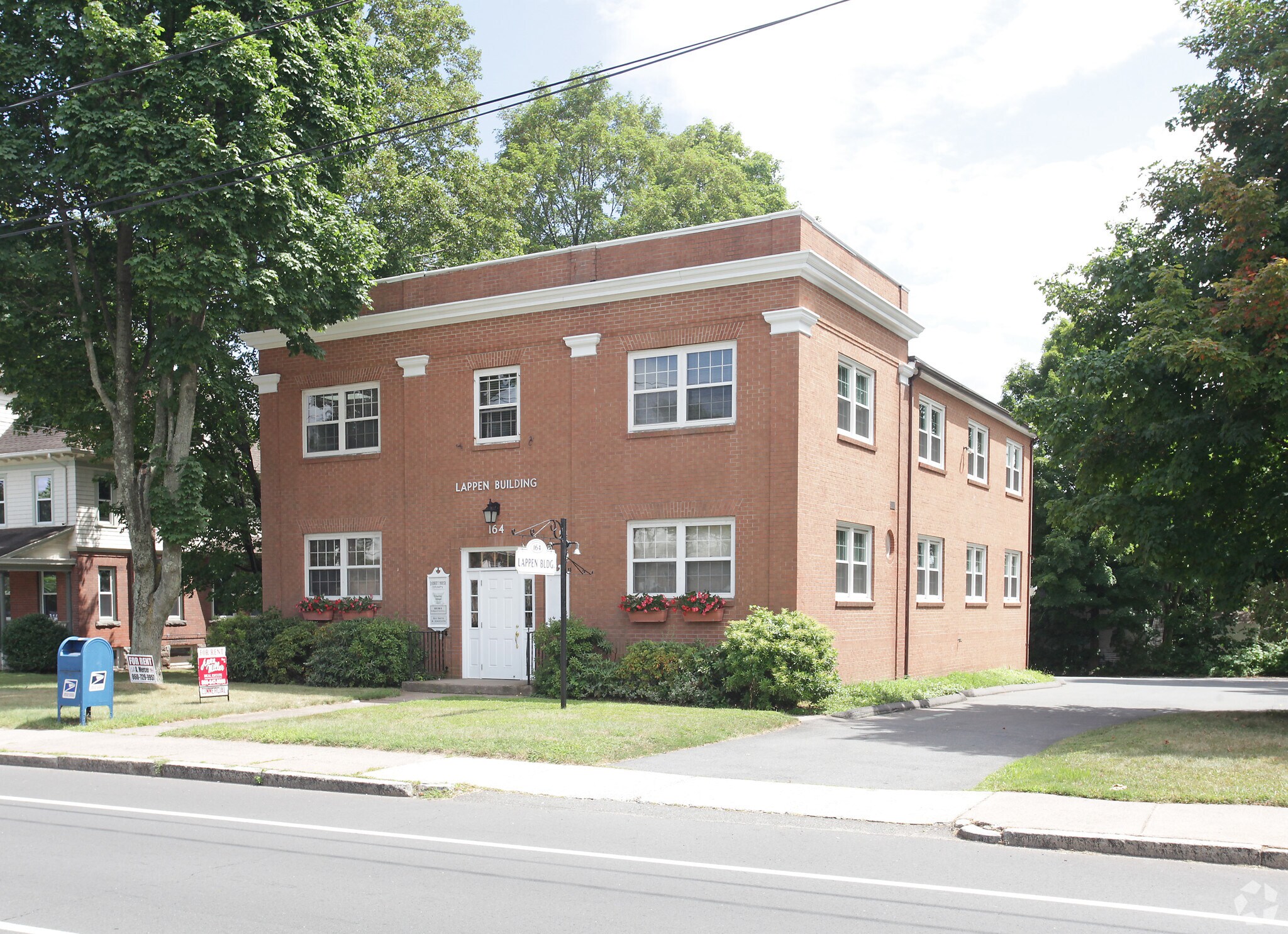 164 E Center St, Manchester, CT for sale Primary Photo- Image 1 of 1