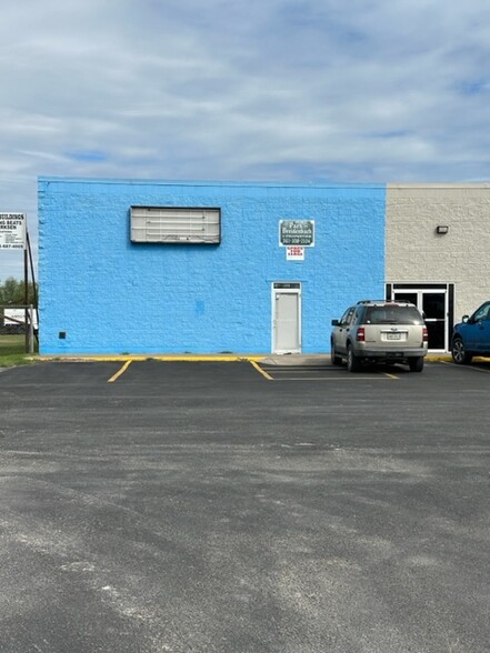 2500 N St Mary's, Beeville, TX for lease - Primary Photo - Image 1 of 6