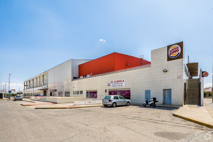 Avenida General Giraldez, Utrera, Sevilla for sale - Building Photo - Image 3 of 5