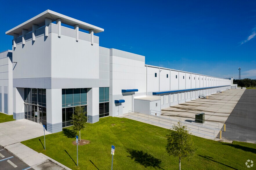 5300 Allen K Breed Hwy, Lakeland, FL for lease - Primary Photo - Image 1 of 9