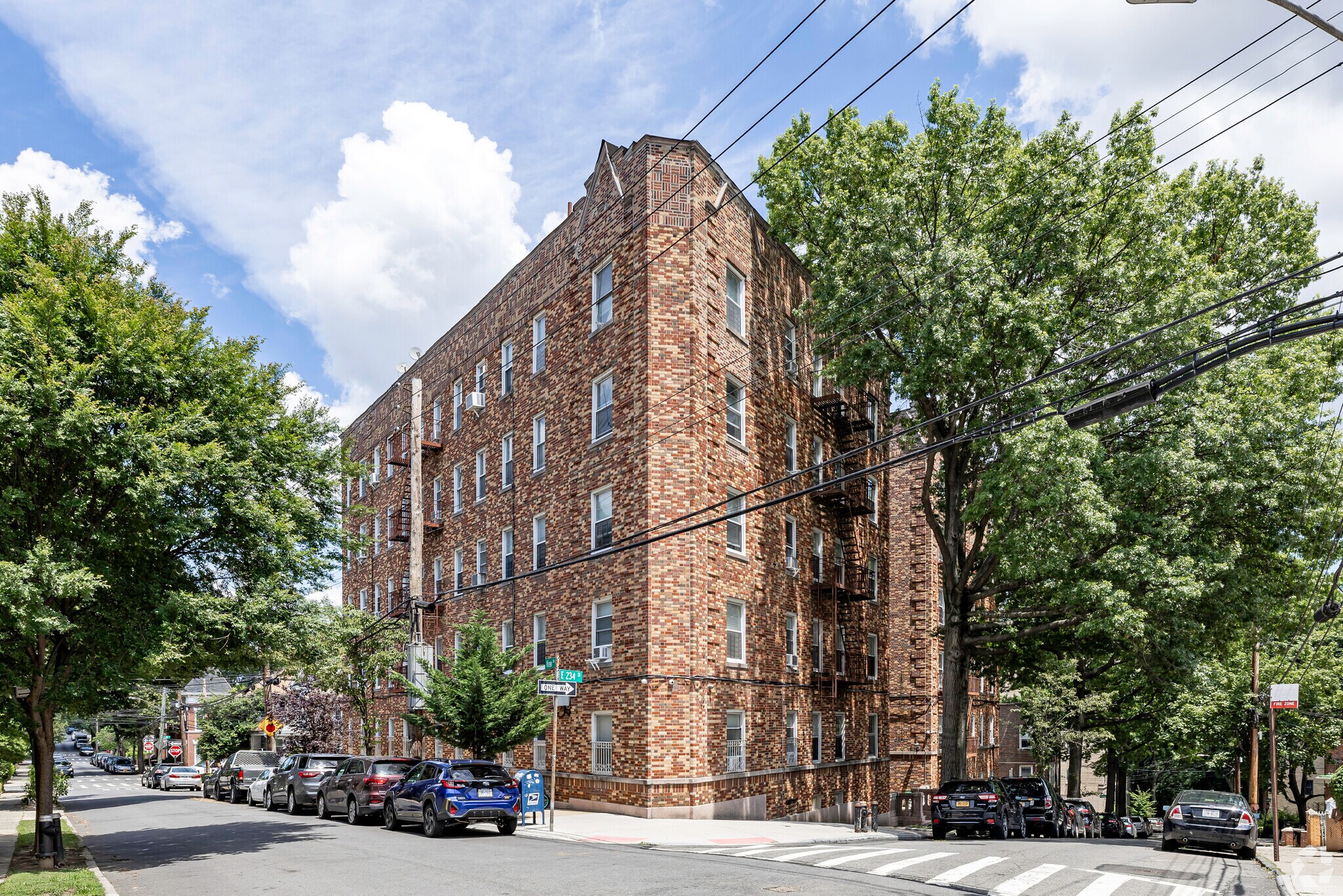 501 E 234th St, Bronx, NY for sale Primary Photo- Image 1 of 1