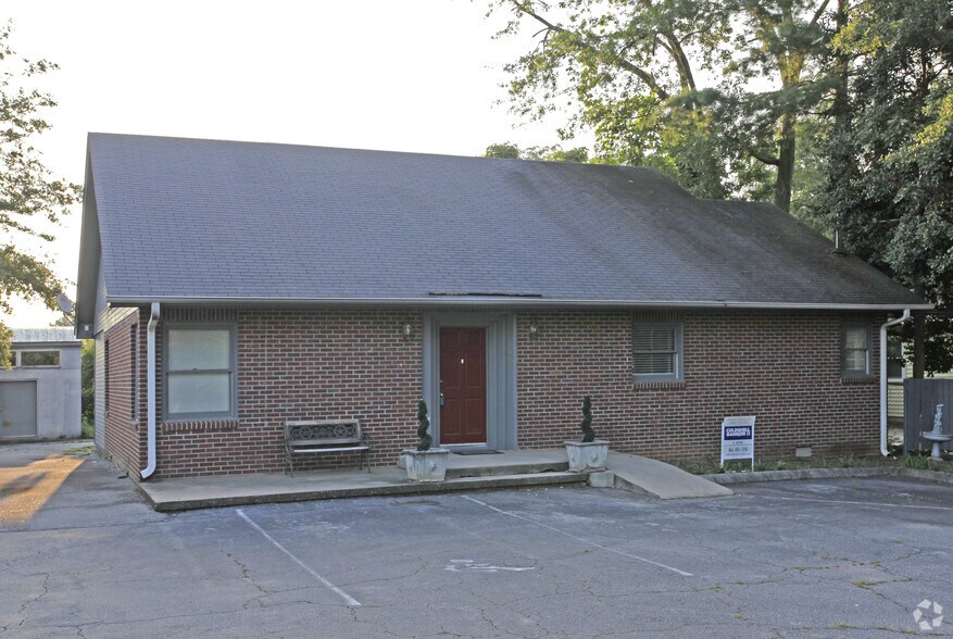 203 S C St, Easley, SC for sale - Primary Photo - Image 1 of 1