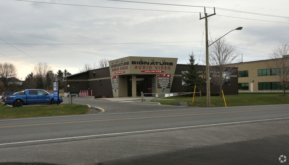 126 Iber Rd, Ottawa, ON for sale - Building Photo - Image 3 of 18