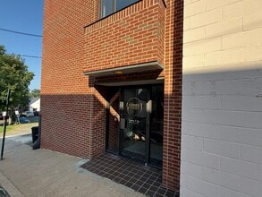 82 Main St, Warrenton, VA for lease Building Photo- Image 1 of 17
