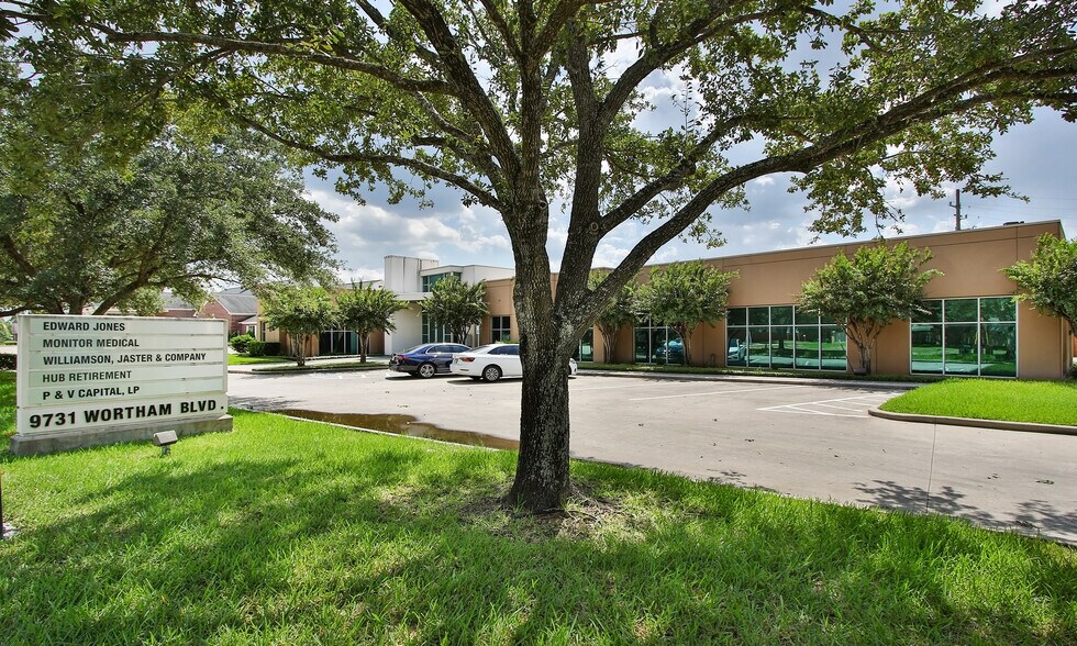 9731 Wortham Blvd, Houston, TX 77065 Office for Sale