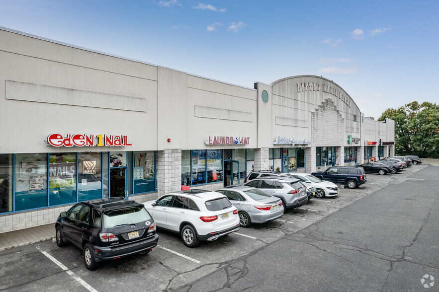 216-222 Bergen Blvd, Fairview, NJ for sale - Building Photo - Image 1 of 1