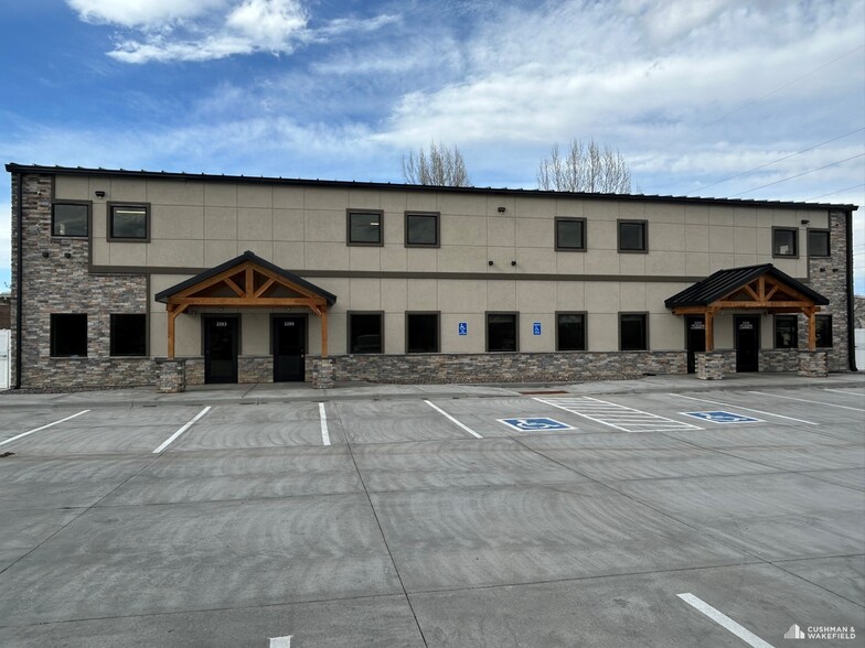 2283-2295 E 11th St, Loveland, CO for lease - Building Photo - Image 2 of 4