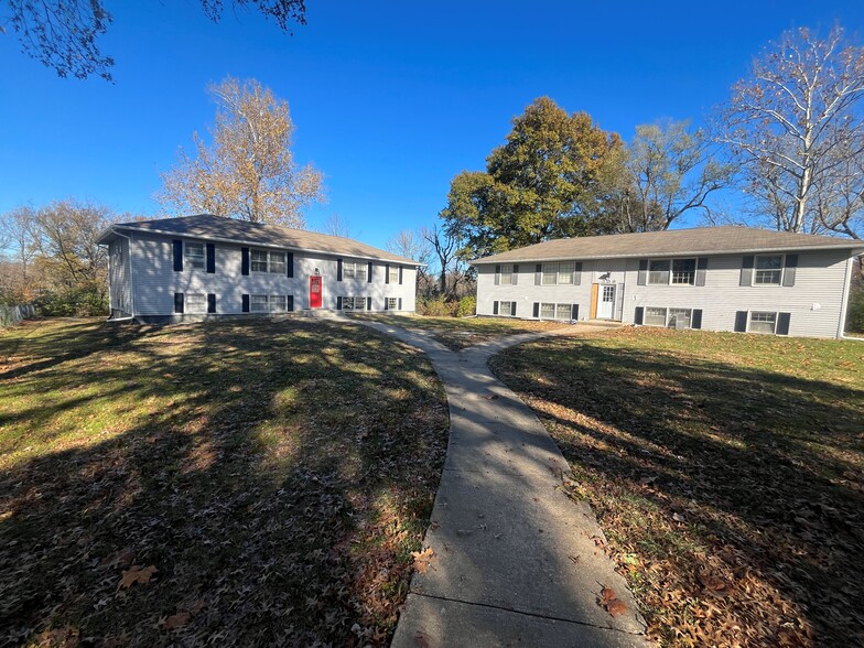 Two Quadplexes near Whiteman AFB portfolio of 2 properties for sale on LoopNet.com - Building Photo - Image 1 of 16