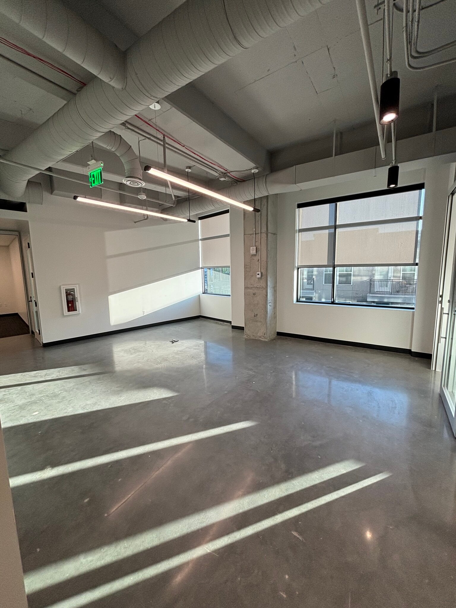 889 Howell Mill Rd, Atlanta, GA for lease Building Photo- Image 1 of 5