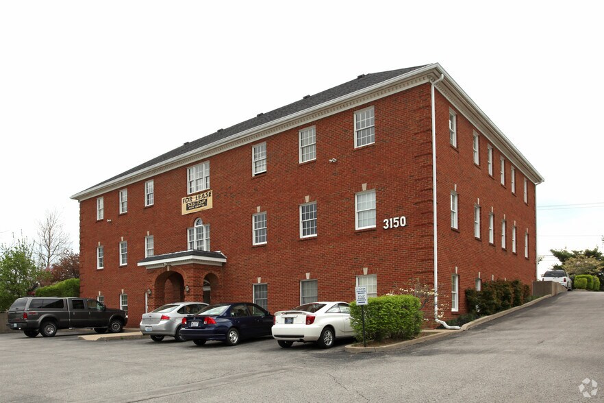 3150 Custer Dr, Lexington, KY 40517