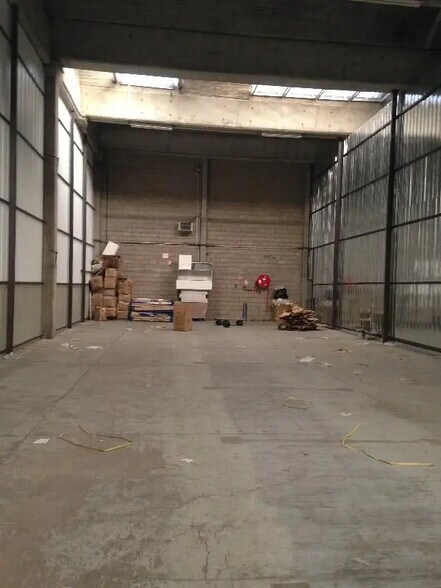 Industrial in Gonesse for lease - Interior Photo - Image 2 of 6
