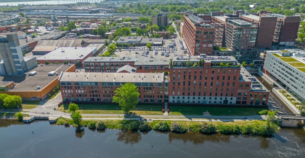 1701-1713 Rue Saint-Patrick, Montréal, QC for lease - Building Photo - Image 3 of 6