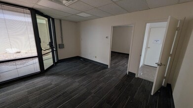 2105 S 48th St, Tempe, AZ for lease Interior Photo- Image 2 of 3