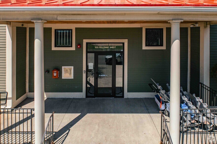 100 Fellsway W, Somerville, MA for lease - Building Photo - Image 3 of 4