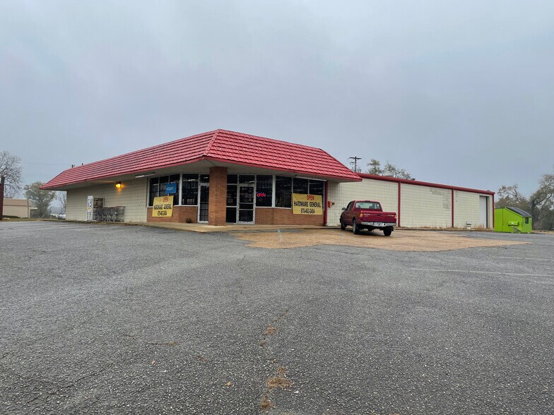 112 W 3rd St, Hermitage, AR 71647 Hardware General