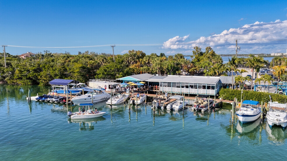801 Blackburn Point Rd, Osprey, FL for sale - Building Photo - Image 2 of 27