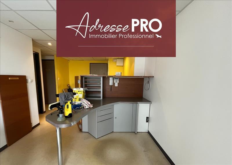 Office in Lormont for sale - Interior Photo - Image 2 of 4