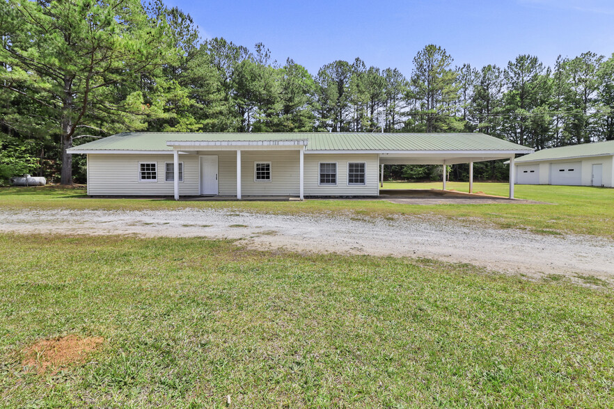 913 Welcome To Sargent Rd, Newnan, GA for sale - Building Photo - Image 1 of 1