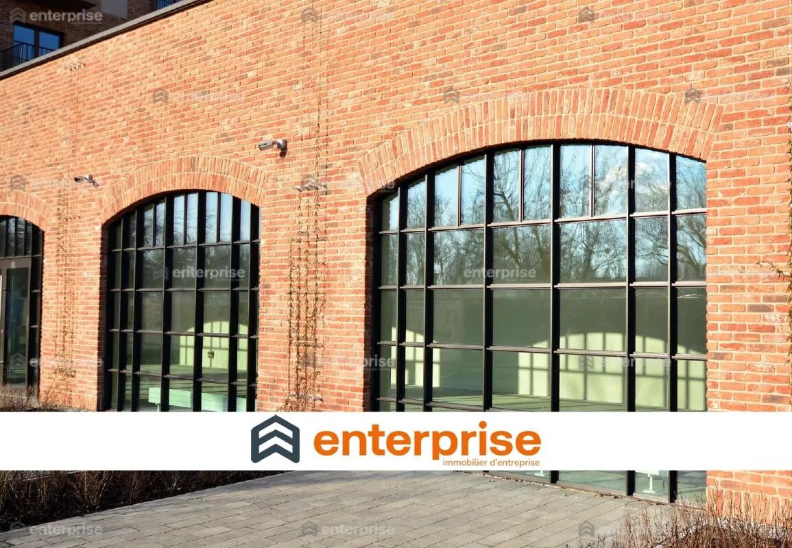 Flex in Saint-Quentin for lease Building Photo- Image 1 of 4