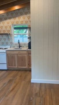 111 Holiday Loop, Canyon Lake, TX for lease - Commercial Listing Video - Image 2 of 8