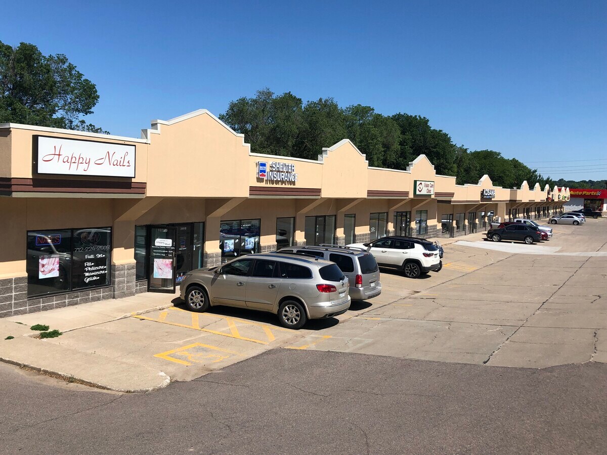 20012101 Hamilton Blvd, Sioux City, IA 51104