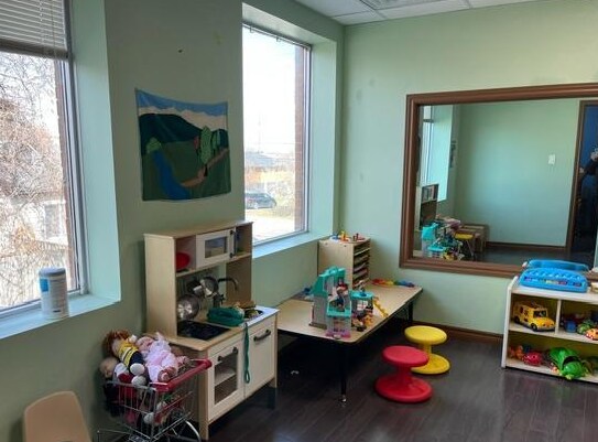 107 Holland St E, Bradford West Gwillimbury, ON for lease Interior Photo- Image 1 of 6