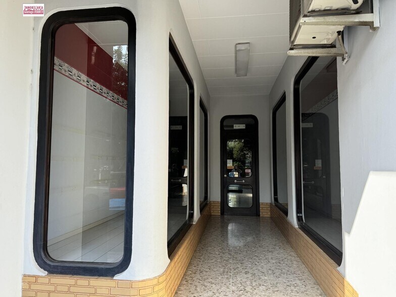 Retail in Almussafes, Valencia for lease - Building Photo - Image 2 of 8