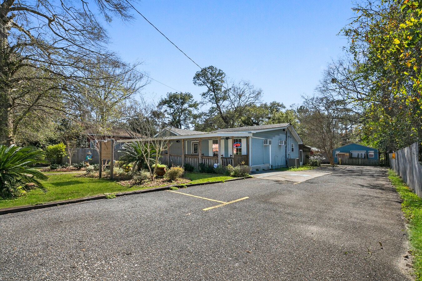 27718 Main St, LA 70445