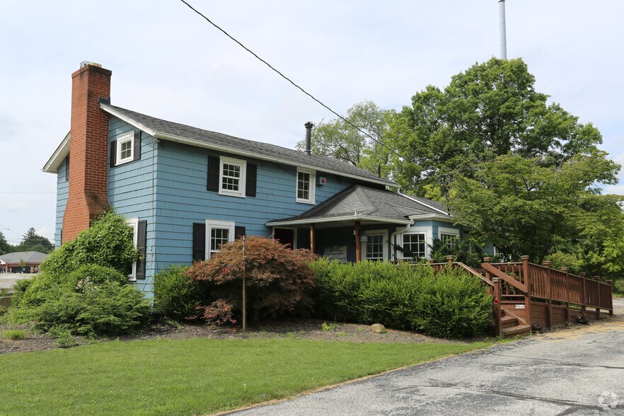 2650 Dover Center Rd, Westlake, OH 44145