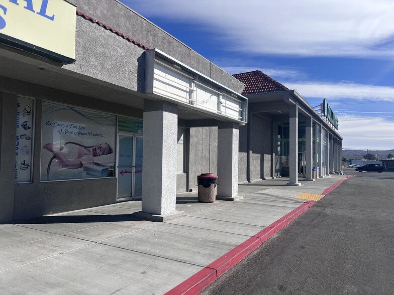 100 N China Lake Blvd, Ridgecrest, CA for lease - Building Photo - Image 1 of 4