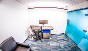 252 W Esplanade, North Vancouver, BC for lease Interior Photo- Image 2 of 3