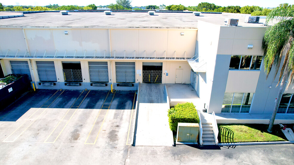 2980 NW 108th Ave, Miami, FL for lease - Building Photo - Image 1 of 6