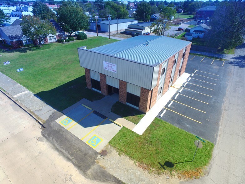 320 S Missouri Ave, Claremore, OK 74017