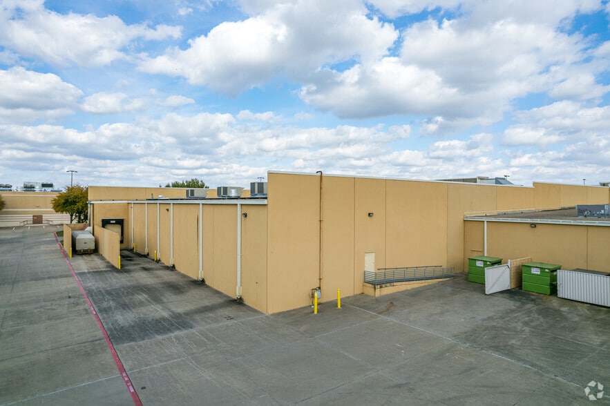 16623-16641 N Coit Rd, Dallas, TX for lease - Building Photo - Image 3 of 9