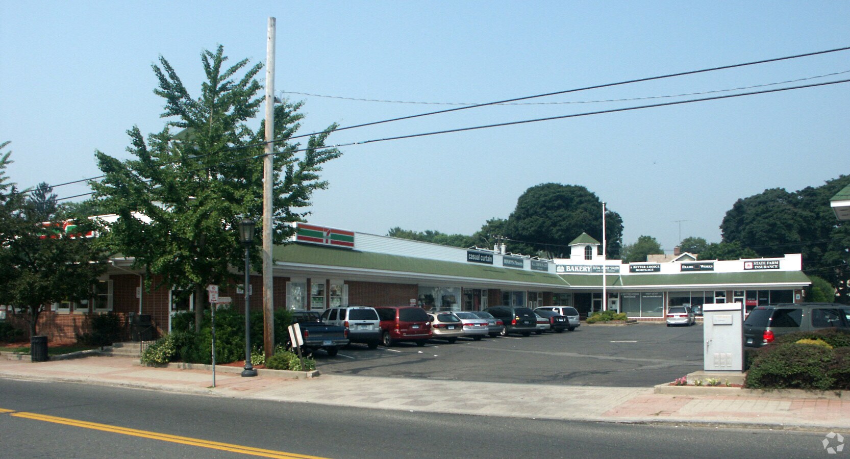 36213665 Main St, Stratford, CT 06614 Paradise Shopping Plaza