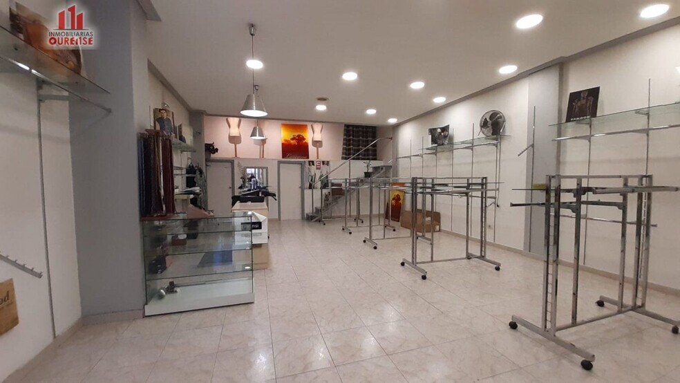 Retail in Ourense, Orense for lease - Building Photo - Image 3 of 6