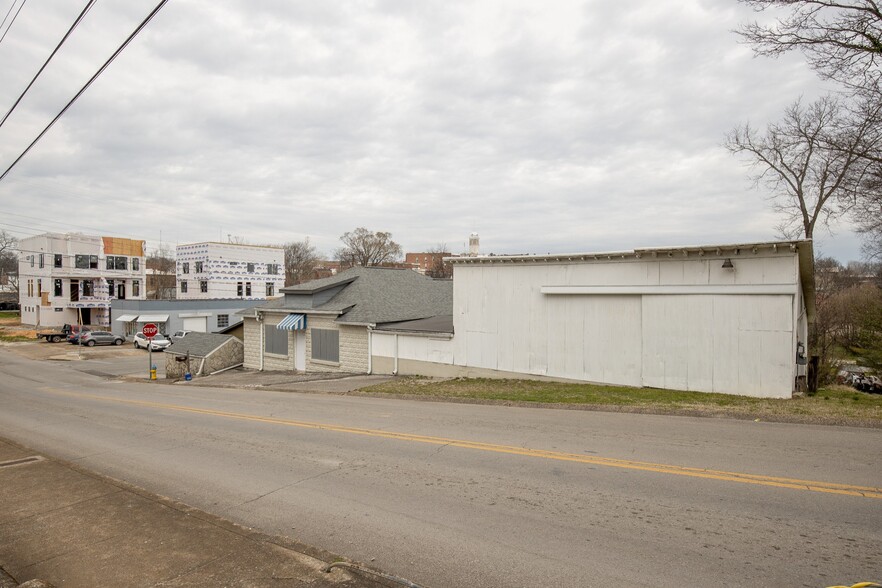 201 E 9th St, Columbia, TN for sale - Building Photo - Image 2 of 49